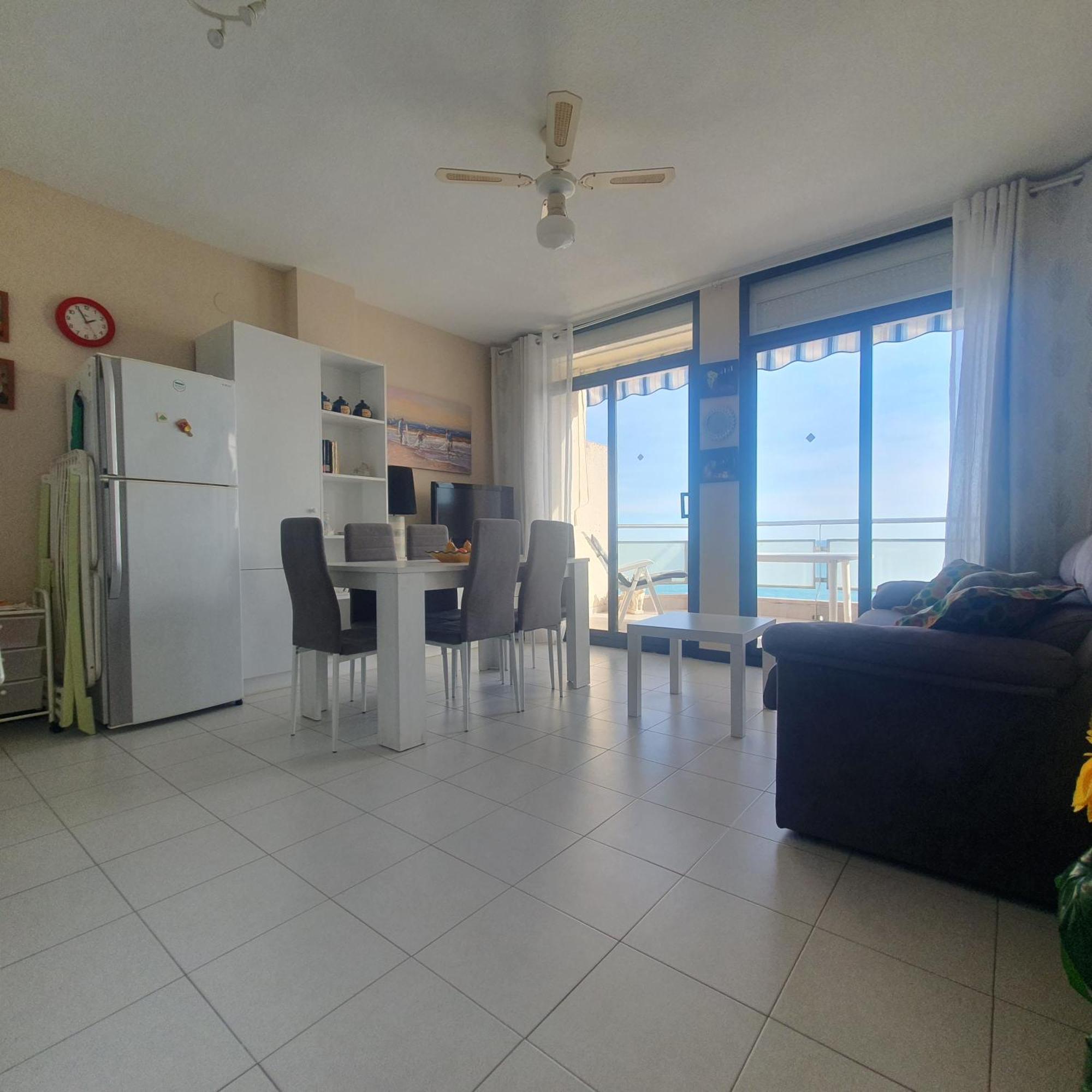 Surfing Primera Linea De Playa Apartament Peníscola